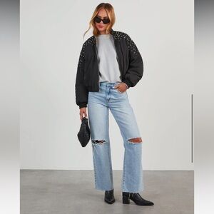 Wandering Black Pearls Gemstones Embellishments Bumper Jacket